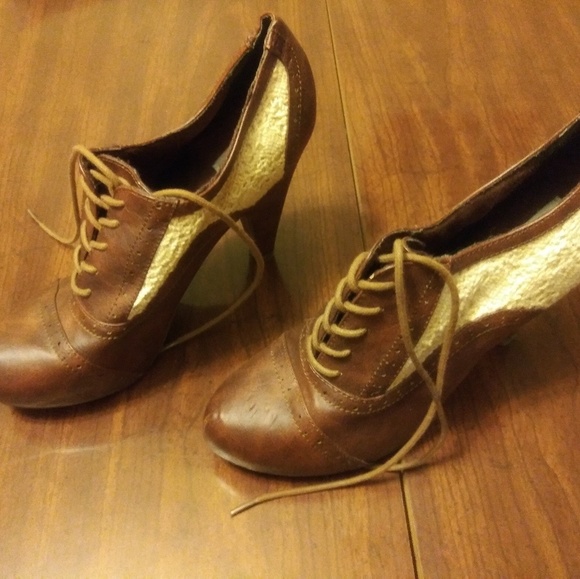 A lot of items used condition. - Picture 2 of 8